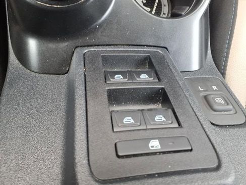 Used 2023 Ford Bronco Wildtrak image 18