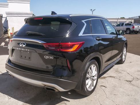 Used 2019 INFINITI QX50 Essential w/ Premium Audio Package FWD image 9