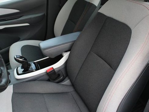 Used 2017 Chevrolet Bolt LT image 4