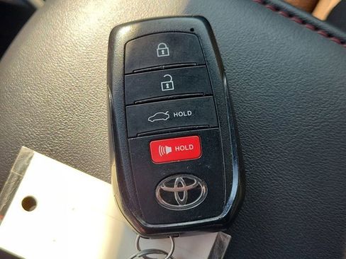 Used 2023 Toyota Corolla SE image 34