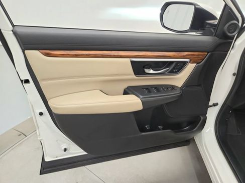 Used 2017 Honda CR-V Touring image 28