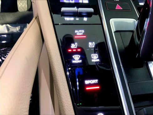 Certified 2023 Porsche Cayenne image 37