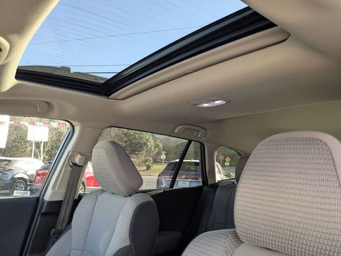 Used 2025 Subaru Outback Premium image 14