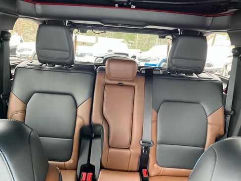 Used 2023 Ford Bronco Outer Banks image 17