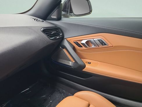 Used 2023 BMW Z4 M40i w/ Premium Package RWD image 11