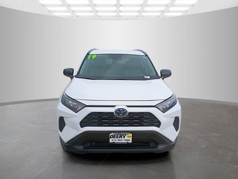 Used 2019 Toyota RAV4 LE w/ Carpet Mat Package image 5
