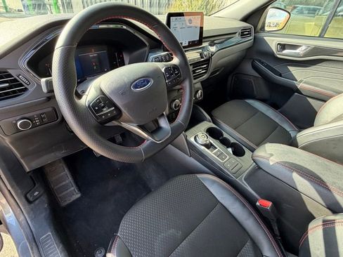 Used 2025 Ford Escape ST-Line image 8