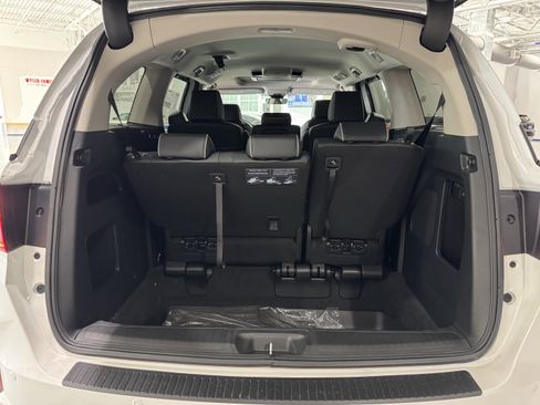 New 2026 Honda Odyssey Elite image 16