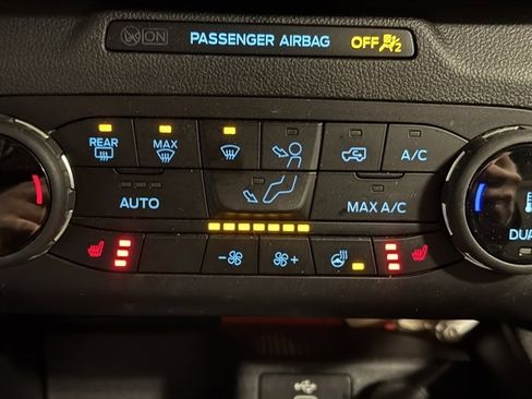 Used 2023 Ford Bronco Sport Outer Banks w/ Tech Package image 9