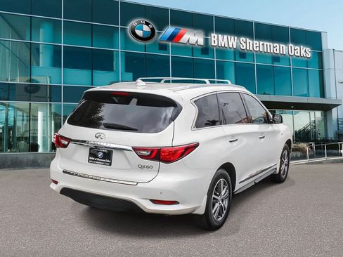 Used 2020 INFINITI QX60 Luxe w/ Essential Package FWD image 4