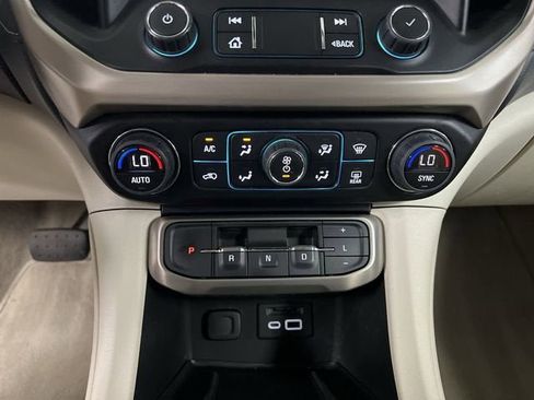 Certified 2023 GMC Acadia Denali FWD image 18