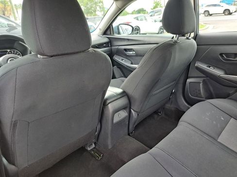 Used 2024 Nissan Sentra SV FWD image 18