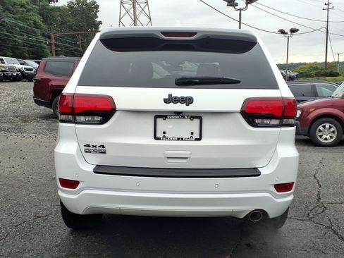 Certified 2019 Jeep Grand Cherokee Altitude AWD/4WD image 6