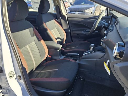 New 2025 Nissan Versa SR image 15
