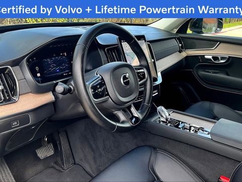 Certified 2025 Volvo XC90 B6 Plus image 17
