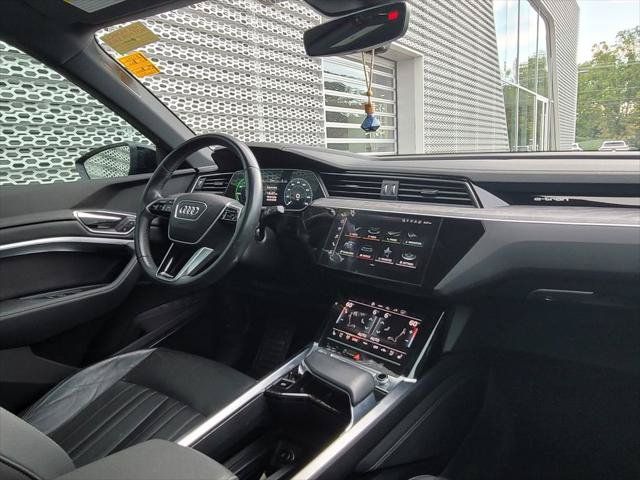 Used 2024 Audi Q8 e-tron Premium Plus w/ Premium Plus Package AWD/4WD image 20