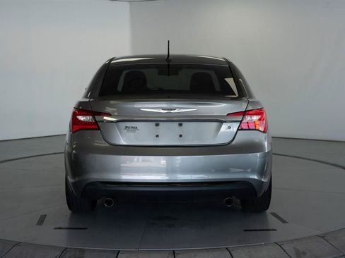 Used 2013 Chrysler 200 Limited FWD image 5