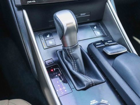 Used 2014 Lexus IS 250 w/ Navigation Package RWD image 22