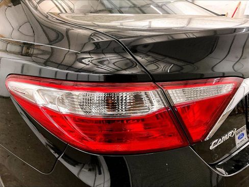 Used 2016 Toyota Camry LE FWD image 28