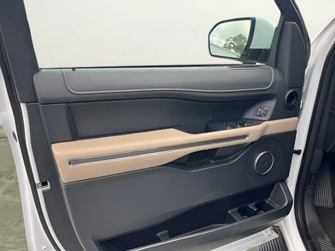 Certified 2024 Ford Expedition Max XLT image 13