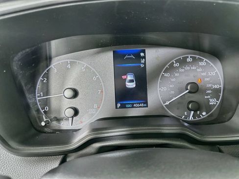Used 2025 Toyota Corolla LE FWD image 12