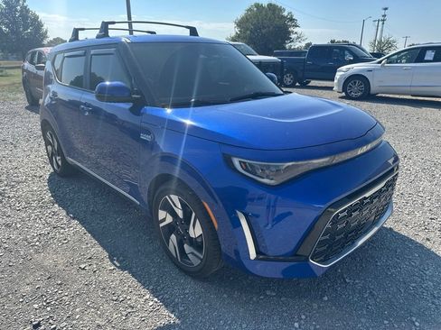 Used 2024 Kia Soul GT-Line w/ Option Group 020 FWD image 2