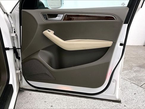 Used 2011 Audi Q5 2.0T Premium image 25