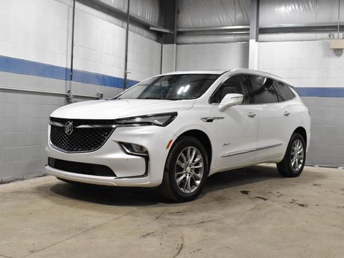 Used 2022 Buick Enclave Avenir image 1