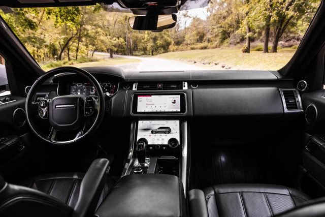 Used 2018 Land Rover Range Rover Sport HSE AWD/4WD image 16