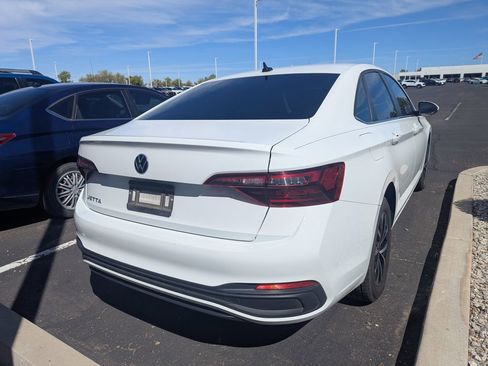 Used 2023 Volkswagen Jetta S image 5