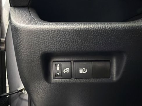 Used 2023 Toyota RAV4 XLE FWD image 31