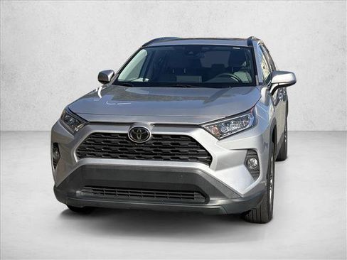 Used 2021 Toyota RAV4 XLE Premium image 23