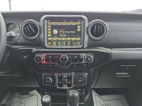 Used 2023 Jeep Wrangler Unlimited Sahara image 25