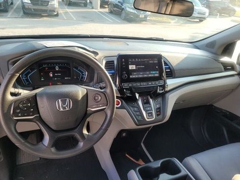 Used 2020 Honda Odyssey EX image 11