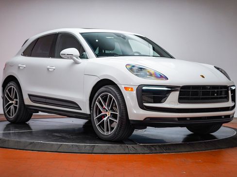 Used 2022 Porsche Macan S image 10