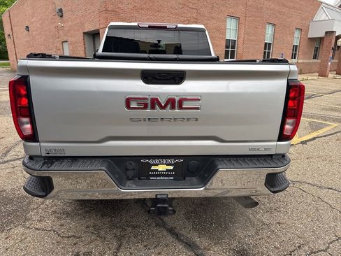 Used 2022 GMC Sierra 2500 SLE w/ SLE Convenience Package AWD/4WD image 9