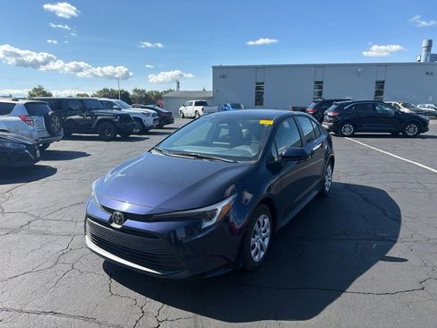 Used 2026 Toyota Corolla LE FWD image 2