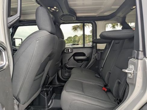 Used 2021 Jeep Wrangler Unlimited Sport AWD/4WD image 17