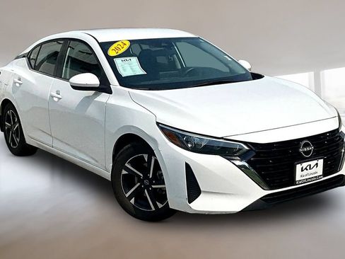 Used 2024 Nissan Sentra SV FWD image 3