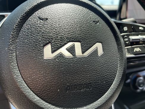 Used 2022 Kia Forte GT w/ GT Technology Package FWD image 29