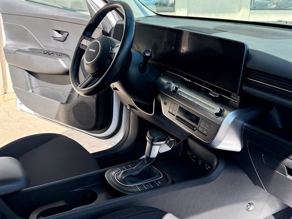 Used 2024 Hyundai Kona SEL FWD image 21