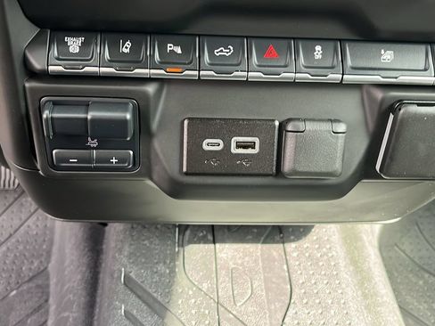 Used 2025 Chevrolet Silverado 2500 Custom w/ Custom Value Package AWD/4WD image 17