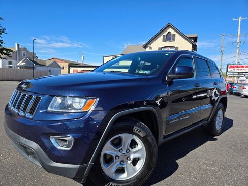 Used 2014 Jeep Grand Cherokee Laredo w/ Quick Order Package 23E image 2