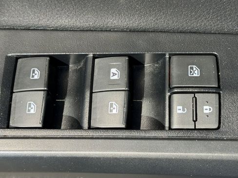 Used 2022 Toyota Tacoma SR w/ SR Convenience Package RWD image 14