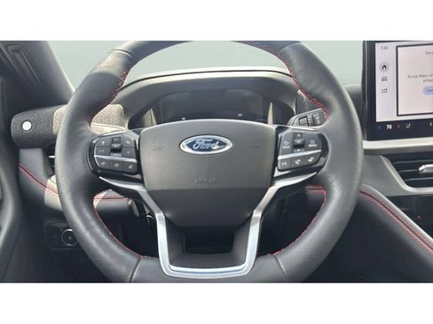 Used 2025 Ford Explorer ST-Line w/ Premium Package AWD/4WD image 17