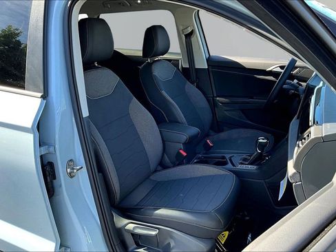 New 2026 Volkswagen Taos SE image 30