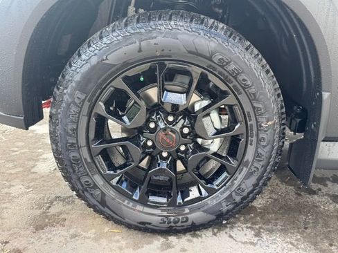 New 2026 Nissan Armada PRO-4X w/ Captain's Chari Seat Package image 9