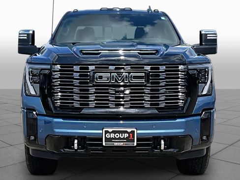 Used 2025 GMC Sierra 2500 Denali Ultimate AWD/4WD image 4