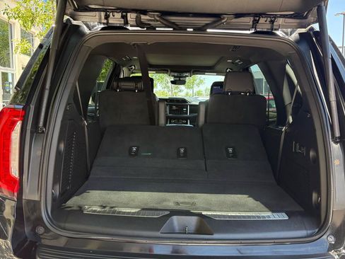 Used 2023 GMC Yukon Denali w/ Advanced Technology Package AWD/4WD image 13