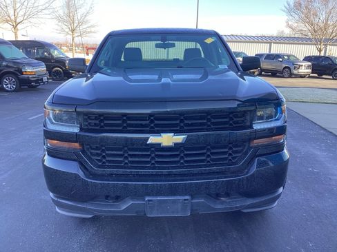 Used 2017 Chevrolet Silverado 1500 Custom w/ Custom Convenience Package image 3